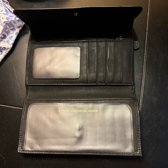 Ladies leather wallet - Picture 4 of 8